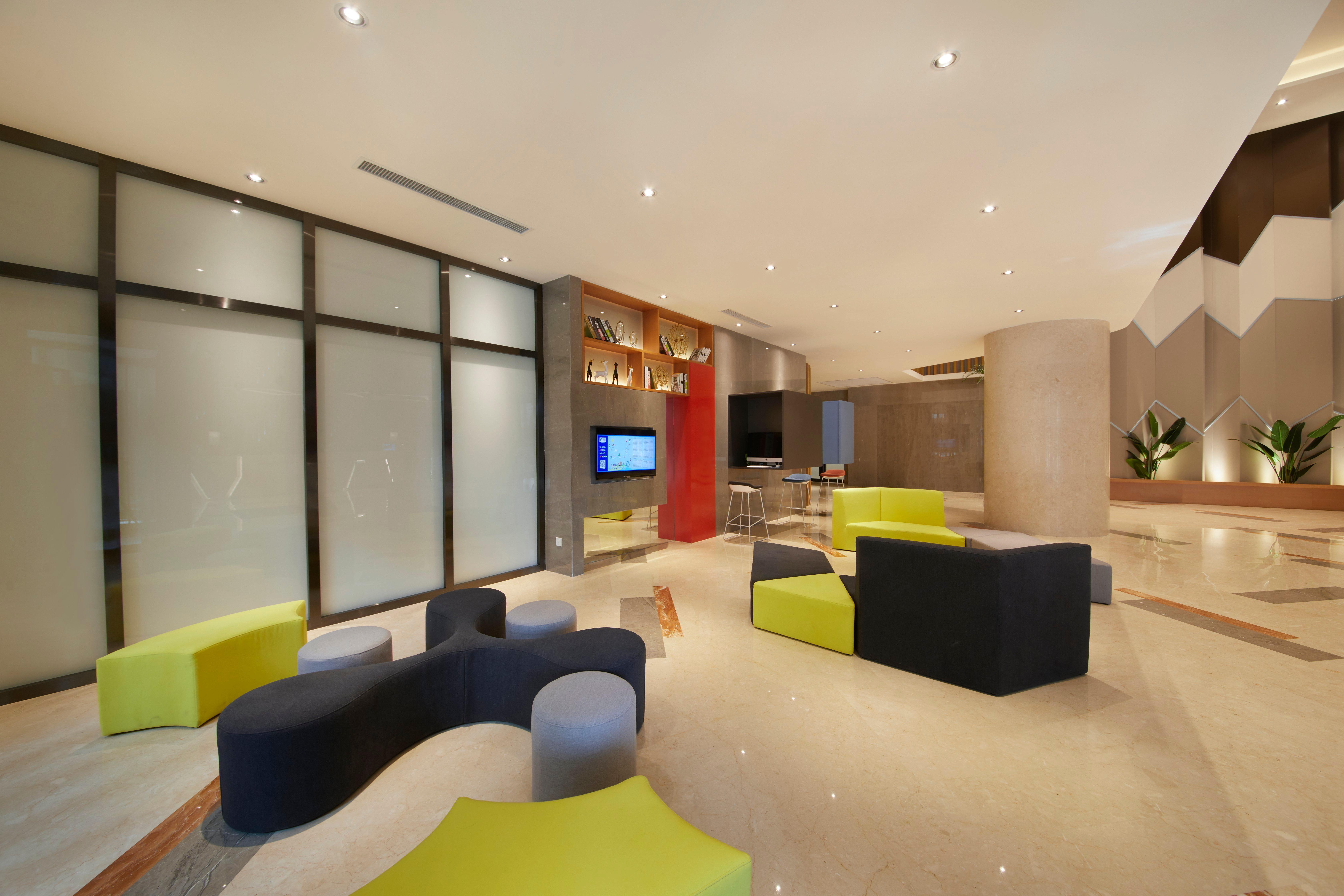 Holiday Inn Express Zhengzhou Zhengdong By Ihg エクステリア 写真