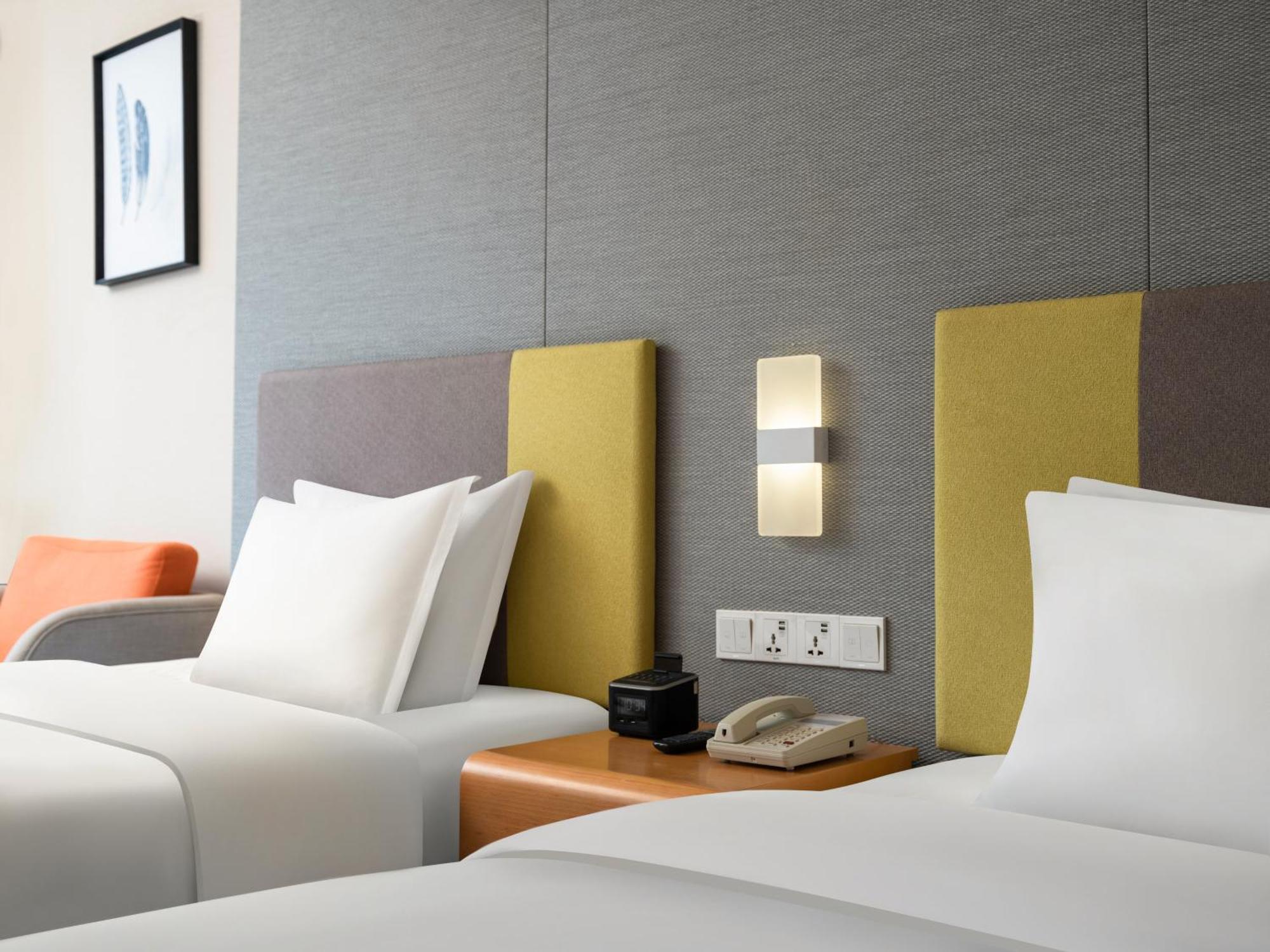 Holiday Inn Express Zhengzhou Zhengdong By Ihg エクステリア 写真