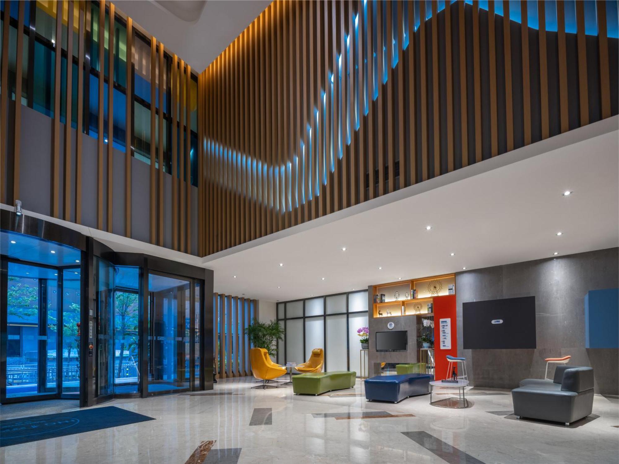 Holiday Inn Express Zhengzhou Zhengdong By Ihg エクステリア 写真