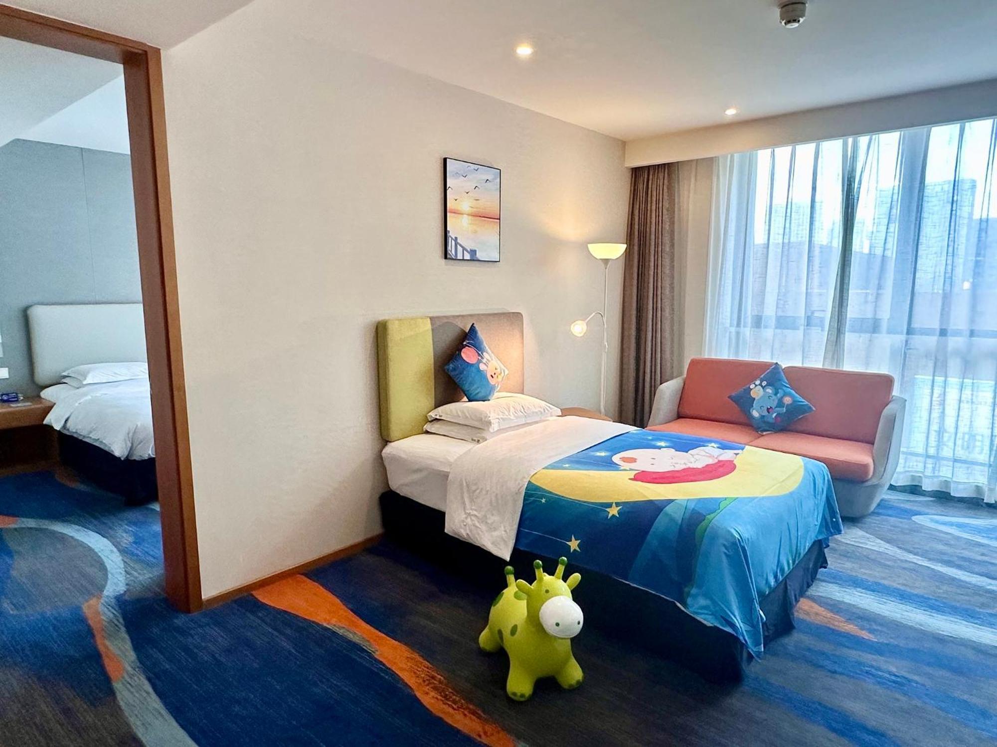 Holiday Inn Express Zhengzhou Zhengdong By Ihg エクステリア 写真
